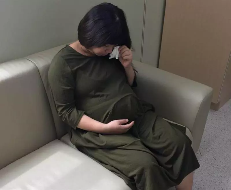 「生不齣兒子不如去X」婆婆每天逼墮掉女兒,36歲媳婦挺8月肚『喝藥輕生』!?