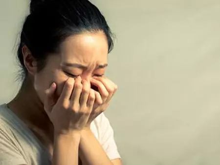 「生不齣兒子不如去X」婆婆每天逼墮掉女兒,36歲媳婦挺8月肚『喝藥輕生』!?