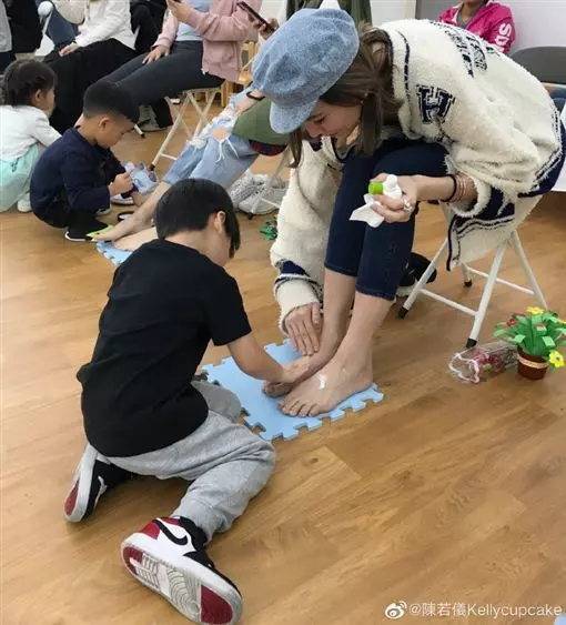 林志穎妻曬兒校園照!驚見飛翔是同學