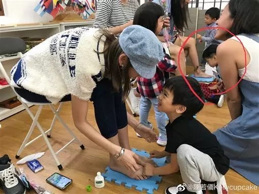 林志穎妻曬兒校園照!驚見飛翔是同學