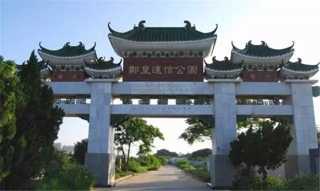 他當皇帝後送家鄉人18缸鹹菜,鄉親扔了17缸,倒出來一看後悔不已!