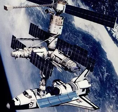 蘇聯5位女太空人在太空「集體懷孕」!生下來嬰兒竟…沒有人知道爸爸是誰!