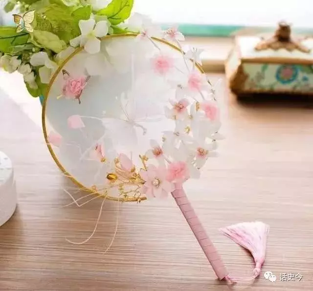 你會買哪把扇子?測近期你哪方面運勢會轉好?