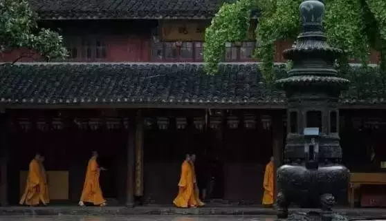 一個人的「口德」將決定他的運勢,聰明人「絕對不說10種話」!