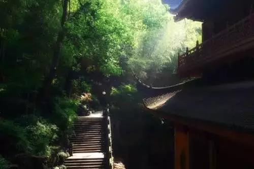 一個人的「口德」將決定他的運勢,聰明人「絕對不說10種話」!