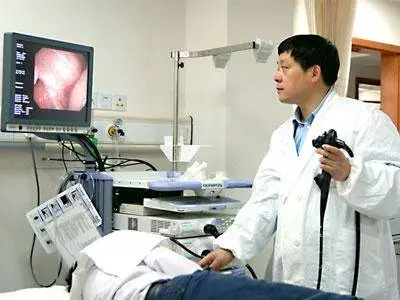大腸病變的人越來越多,謹記:身體出現【3多2痛】,趕緊去醫院檢查,能保命!
