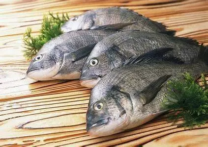 這些食物千萬不可以長時間放冰箱,時間放久了寧可扔掉也不要吃,你知道的有幾樣??