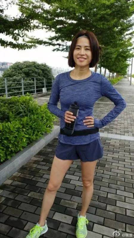 46歲宣萱「一個月內狠減5公斤」,變身美魔女!她公開超夯減肥方法,沒想到只要「簡單4招」!