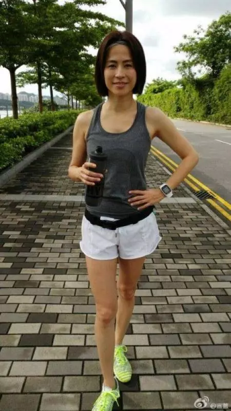 46歲宣萱「一個月內狠減5公斤」,變身美魔女!她公開超夯減肥方法,沒想到只要「簡單4招」!
