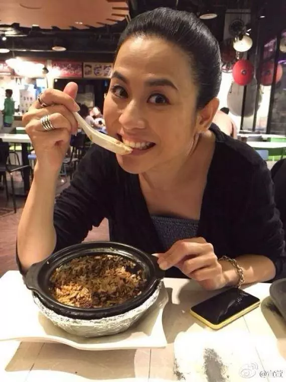 46歲宣萱「一個月內狠減5公斤」,變身美魔女!她公開超夯減肥方法,沒想到只要「簡單4招」!
