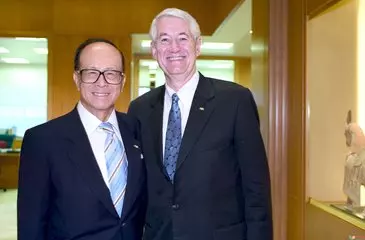 李嘉誠:所有優秀背後,都是苦行僧般的自律!(深度好文