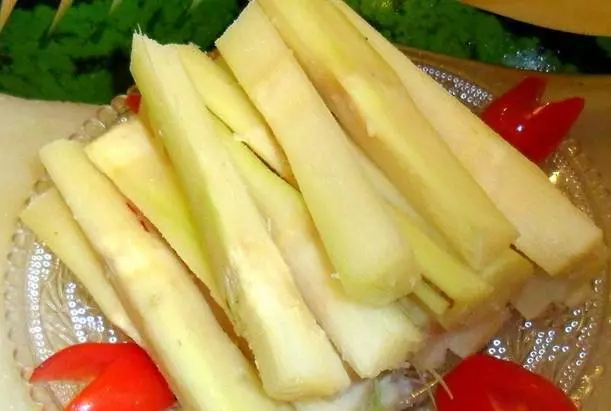 1種水果號稱【補血之王】,每天當零食吃一點,能促進骨骼生長、消除疲勞、預防口臭,氣色不好的朋友可以試試