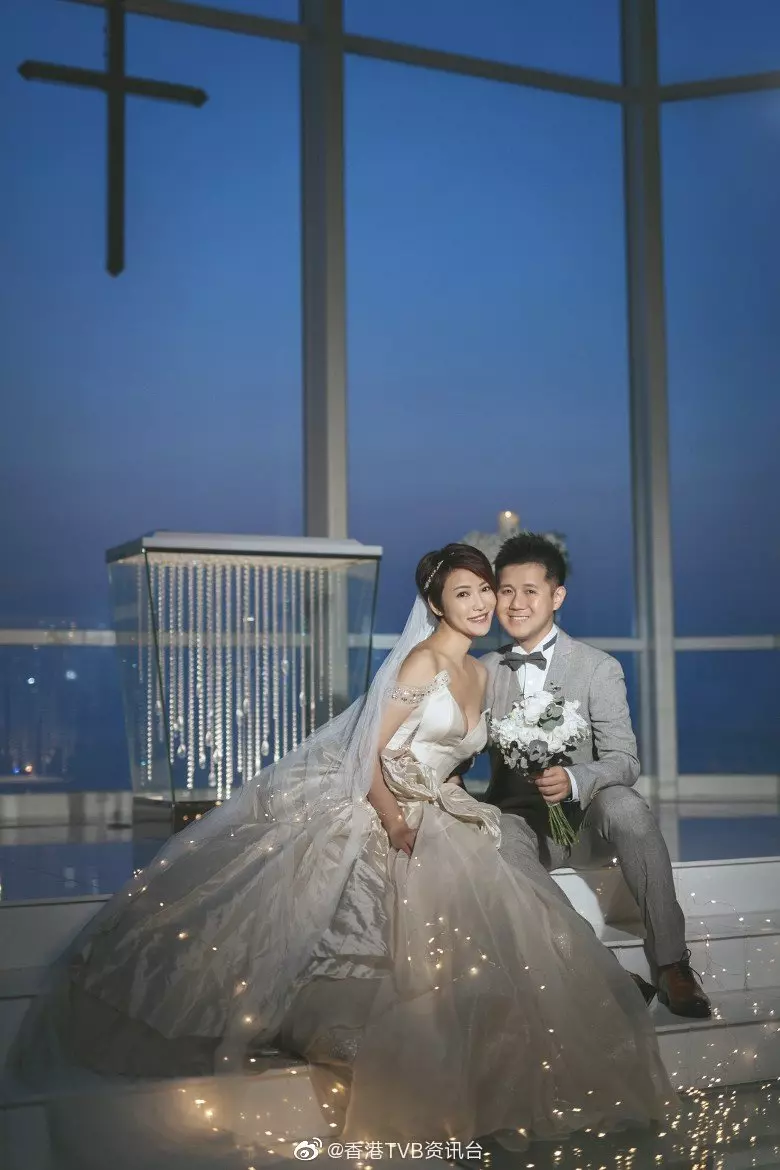 恭喜!TVB專演「不安份的女人」41歲李璧琦嫁人啦!遠赴日本沖繩拍婚紗照❤超深事業線大秀好身材!
