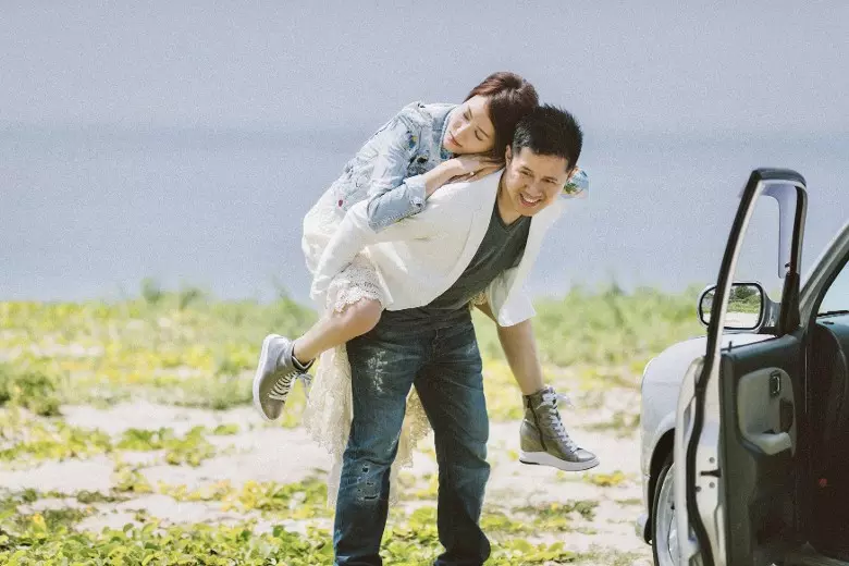 恭喜!TVB專演「不安份的女人」41歲李璧琦嫁人啦!遠赴日本沖繩拍婚紗照❤超深事業線大秀好身材!