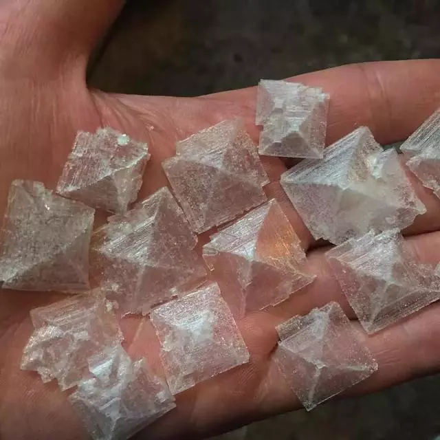 為什麼中餐鹽幾乎只有一種,西餐的鹽卻紅、黑、綠、藍什麼都有?