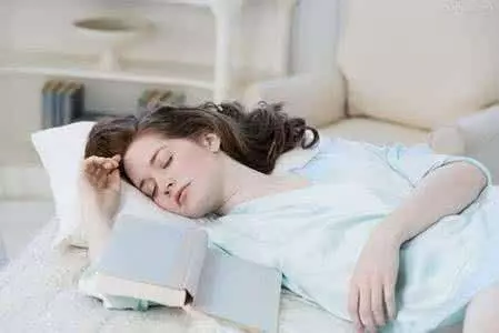 身上有個排濕出口,1天拍打100下,一身濕氣全排空