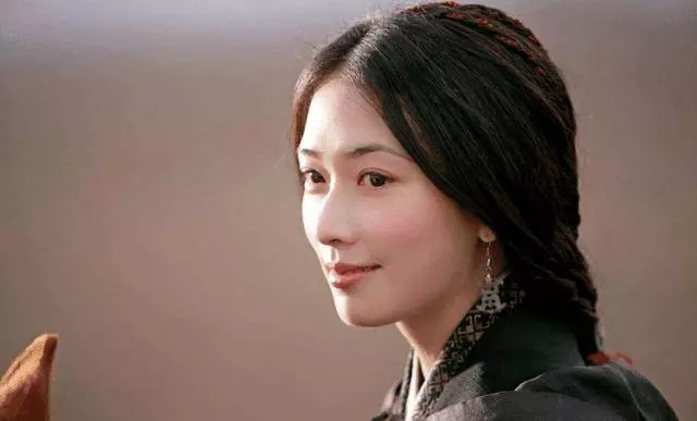 林志玲「學生照曝光」感嘆沒人敢追她 網友一看:終於知道她單身的原因