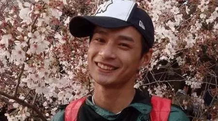 KTV服務員出身,因一首歌一夜爆紅,29歲被家人放棄於家中離世!