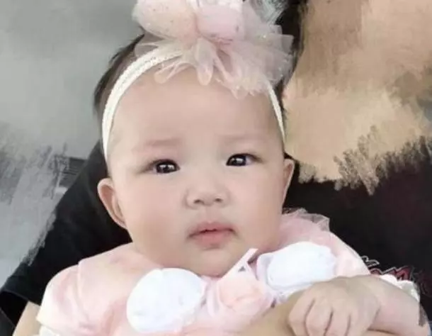 李亞男曬5個月女兒正面照,王祖藍基因太強大!網友表示很擔心