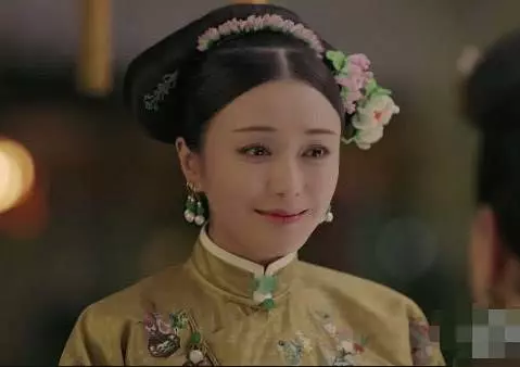 秦嵐為何總是長髪出鏡?當看到她「罕見短髮」照後,終於明白:原來是怕太多人追!