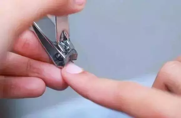 肝不好的人,指甲上會有這5種變化,騙不了人,看一看就知道!
