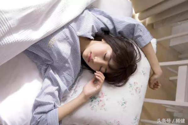 身上有個排濕出口,1天拍打100下,排出體內濕氣
