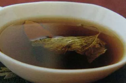 桑葉用水煎後食用,能很好地改善你身體上的8種頑固疾病為家人值得看看