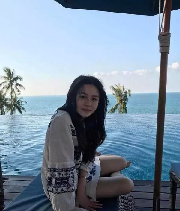 女星的女兒「長相大不同」!李麗珍女兒、邱淑貞女兒、鐘麗緹女兒、朱茵女兒,差別不是一般大!