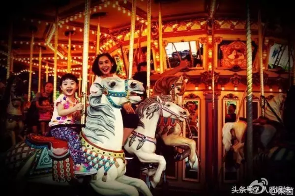 女星的女兒「長相大不同」!李麗珍女兒、邱淑貞女兒、鐘麗緹女兒、朱茵女兒,差別不是一般大!