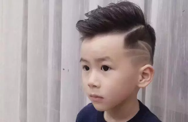 推薦超帥氣小男孩髮型,家有男寶快收藏