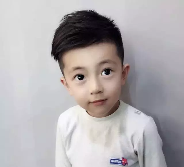 推薦超帥氣小男孩髮型,家有男寶快收藏