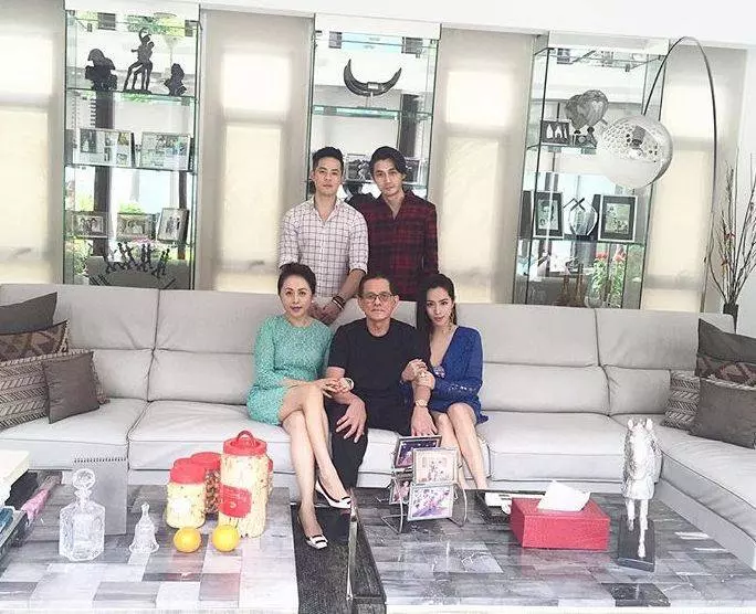 《蕭亞軒》新加坡百億小開前男友,與中國當紅女星公開戀情