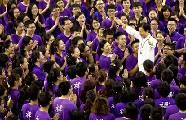 網友直入妙禪大本營舌戰師兄姐,揭開「紫衣神教」真面目!