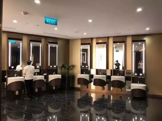 新加坡網紅是有多無聊?給全島公廁打分,關鍵是真的評出了第一名!