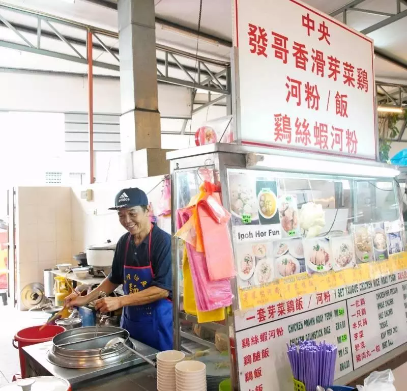 只有在地人才知道的「發哥香滑芽菜雞」,每次吃上3碗飯才滿足