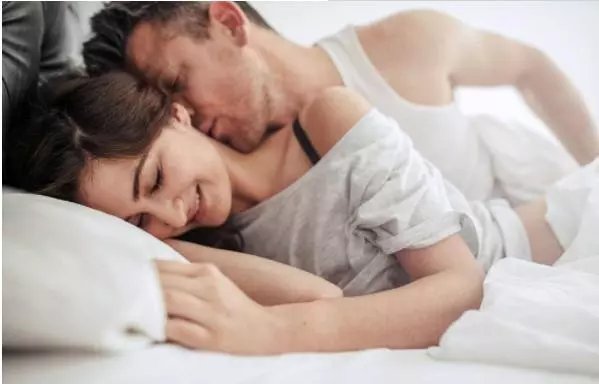婚後我偷偷將私房錢給娘家,婆婆的一條消息,看到後讓失聲大哭了