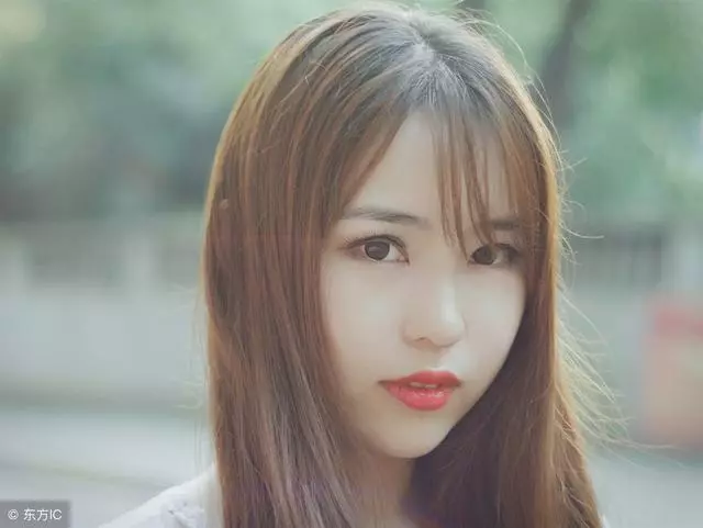 國慶回娘家,中午大姑姐打來電話借車,媽媽說一句話我拍桌子走人