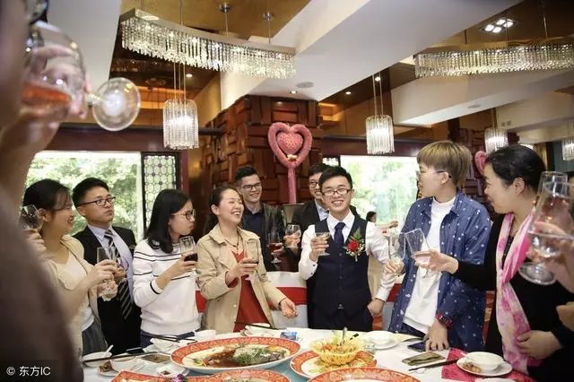 婆婆來養老,下班回家聞到一股香味,推開門後,女子想把房子賣了
