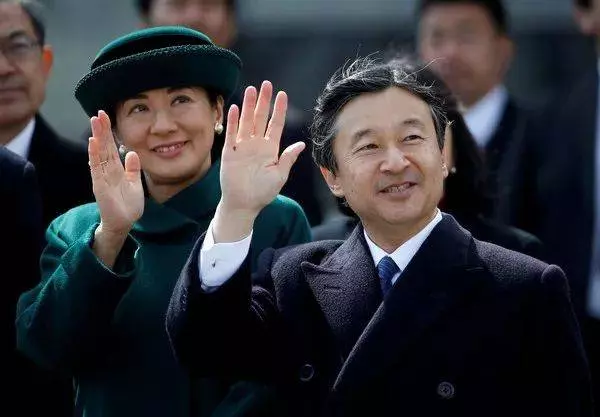 這裡到底是日本還是新加坡?全島已經瘋狂