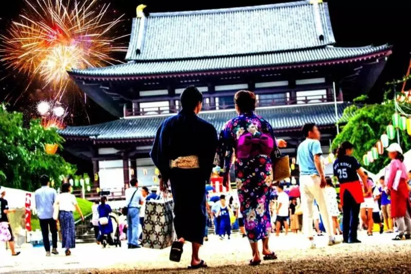 這裡到底是日本還是新加坡?全島已經瘋狂