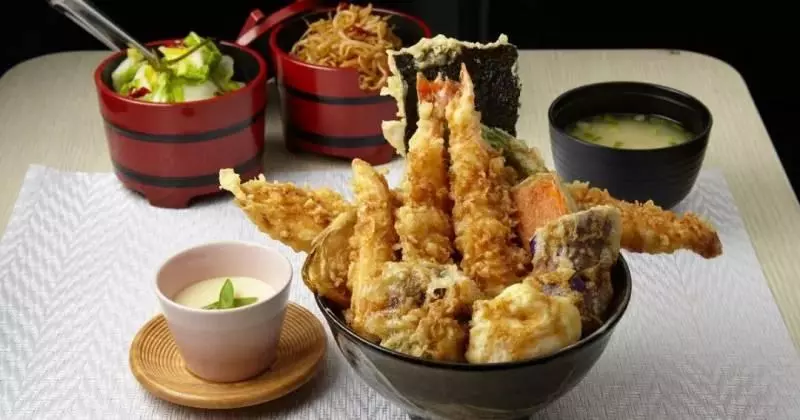 這裡到底是日本還是新加坡?全島已經瘋狂