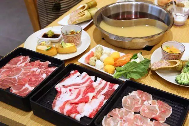 這裡到底是日本還是新加坡?全島已經瘋狂