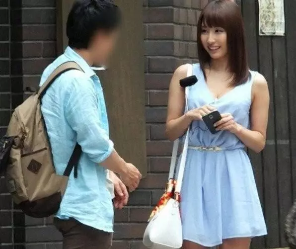 一個月說服15位女生下海拍片!資深A.V女.優星探「超強勸誘話術」曝光,讓你拒絕不了!
