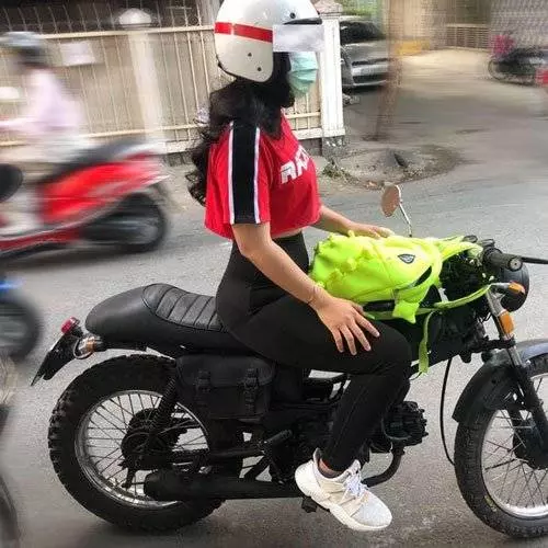 胖妹慘遭男友甩 減重成功當空姐