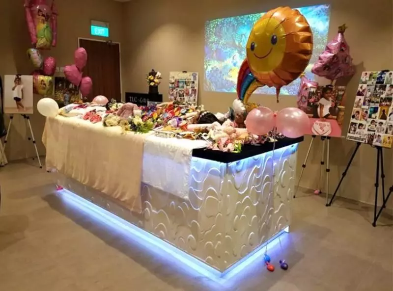 美女殯葬禮儀師 出自傳《愛的告別》