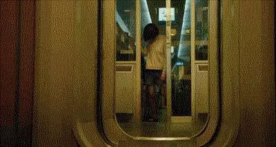 他表示「女友跟僵屍根本是同種生物」。大批女網友表示不服,看到