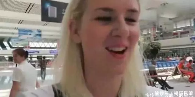 美國姑娘到中國留學,第一天就愣了:果然聽父母的沒錯!