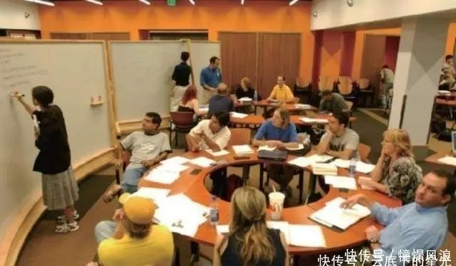 美國姑娘到中國留學,第一天就愣了:果然聽父母的沒錯!