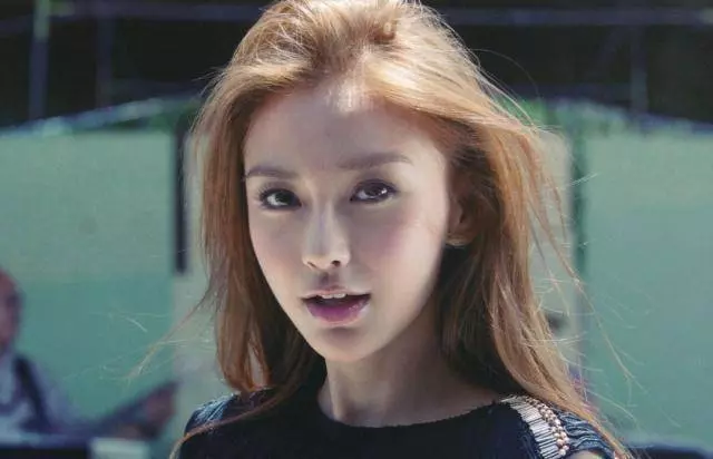 Angelababy早年「和服照」曝光,在沒有任何美顏特效下:整沒整容一目了然