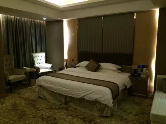 為什麼住旅館時「廁所燈要開一晚」?多數人不在意,聰明人就知道!